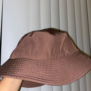 The perfect brown bucket hat for winter!